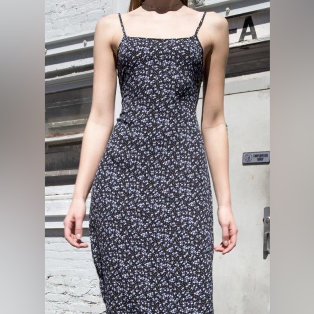 brandy melville paulina navy blue floral midi dress